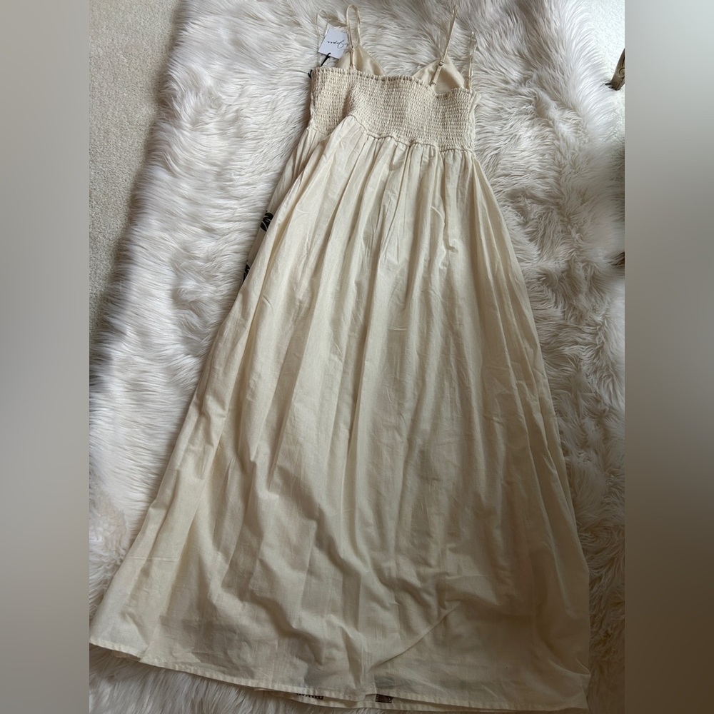 Elegant Cream Maxi Dress with Palm Tree Design - Picture 12 of 16